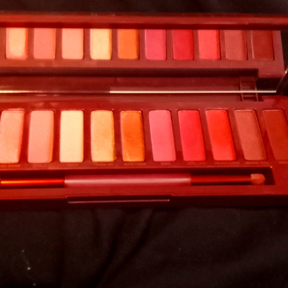 URBAN DECAY NAKED CHERRY PALETTE